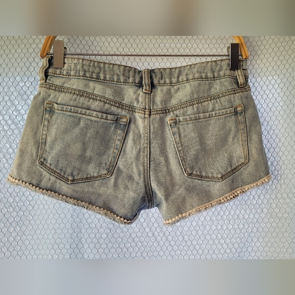Bullhead Low Rise Denim Shorts Sz 7 - Picture 3 of 6